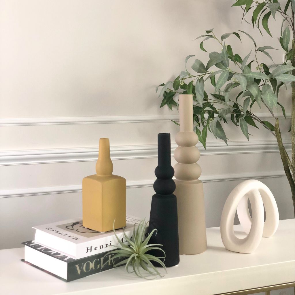 Minimalist Sculpted Bottle Vases (Set of 2)