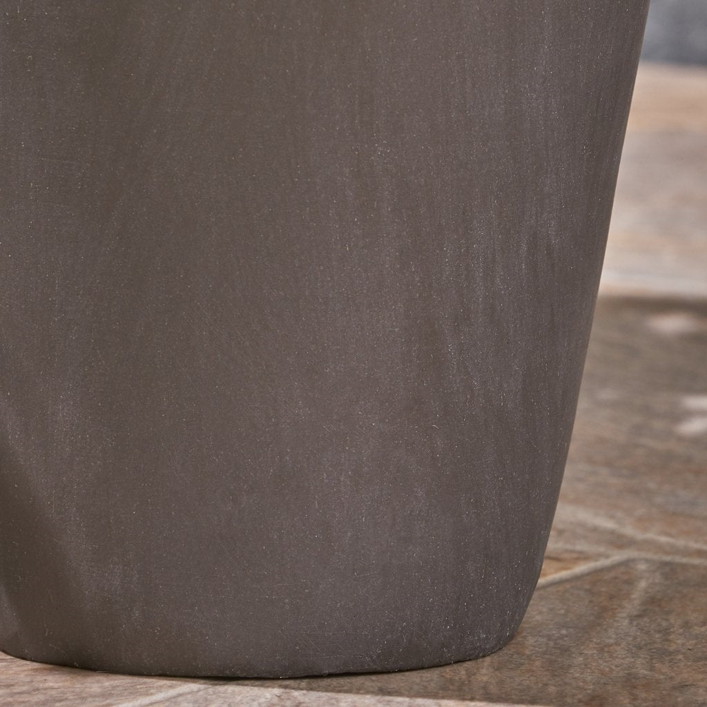 Amidala Outdoor Garden Planter Pots (Set of 2)