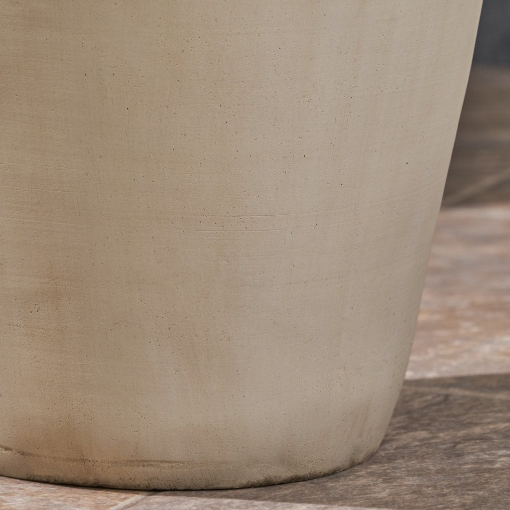 Amidala Outdoor Garden Planter Pots (Set of 2)