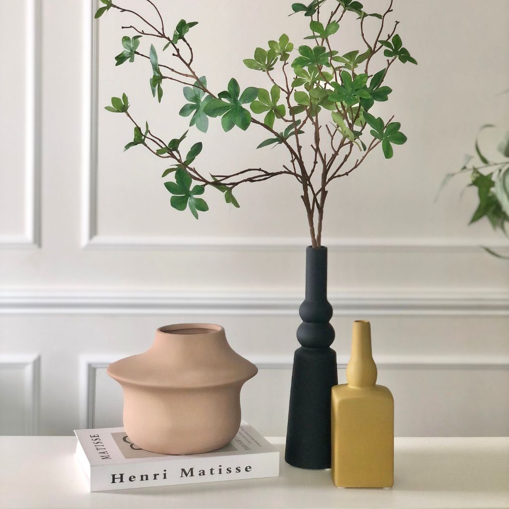Vases & Decorative Objects