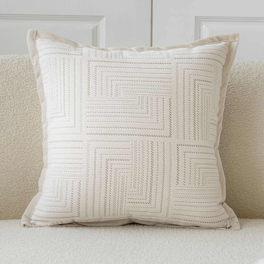 Natural Maze Pattern Throw Pillow Cover