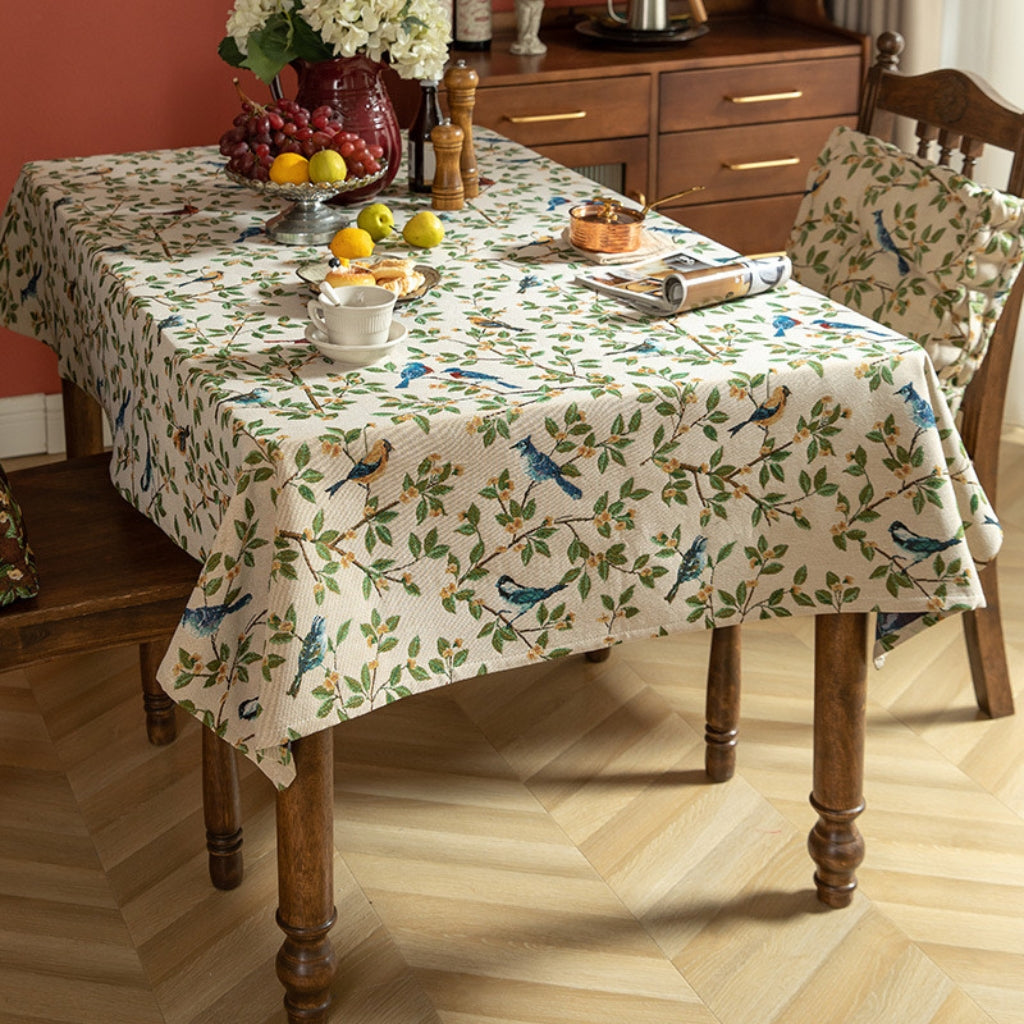 Robins’ Perch Jacquard Tablecloth