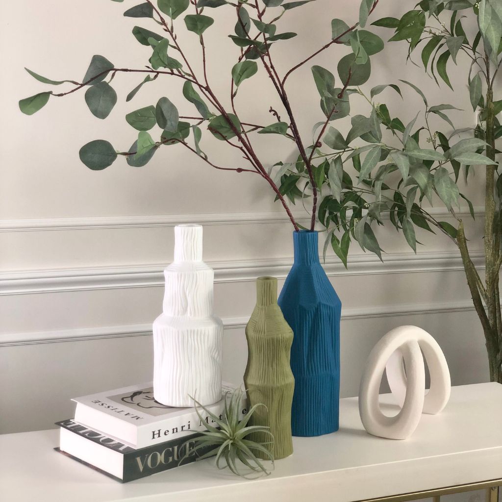 White Waves of Texture Vase